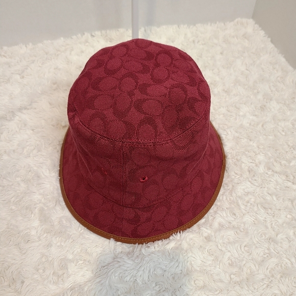 NWOT Coach Signature Jacquard Bucket Hat - Picture 2 of 5